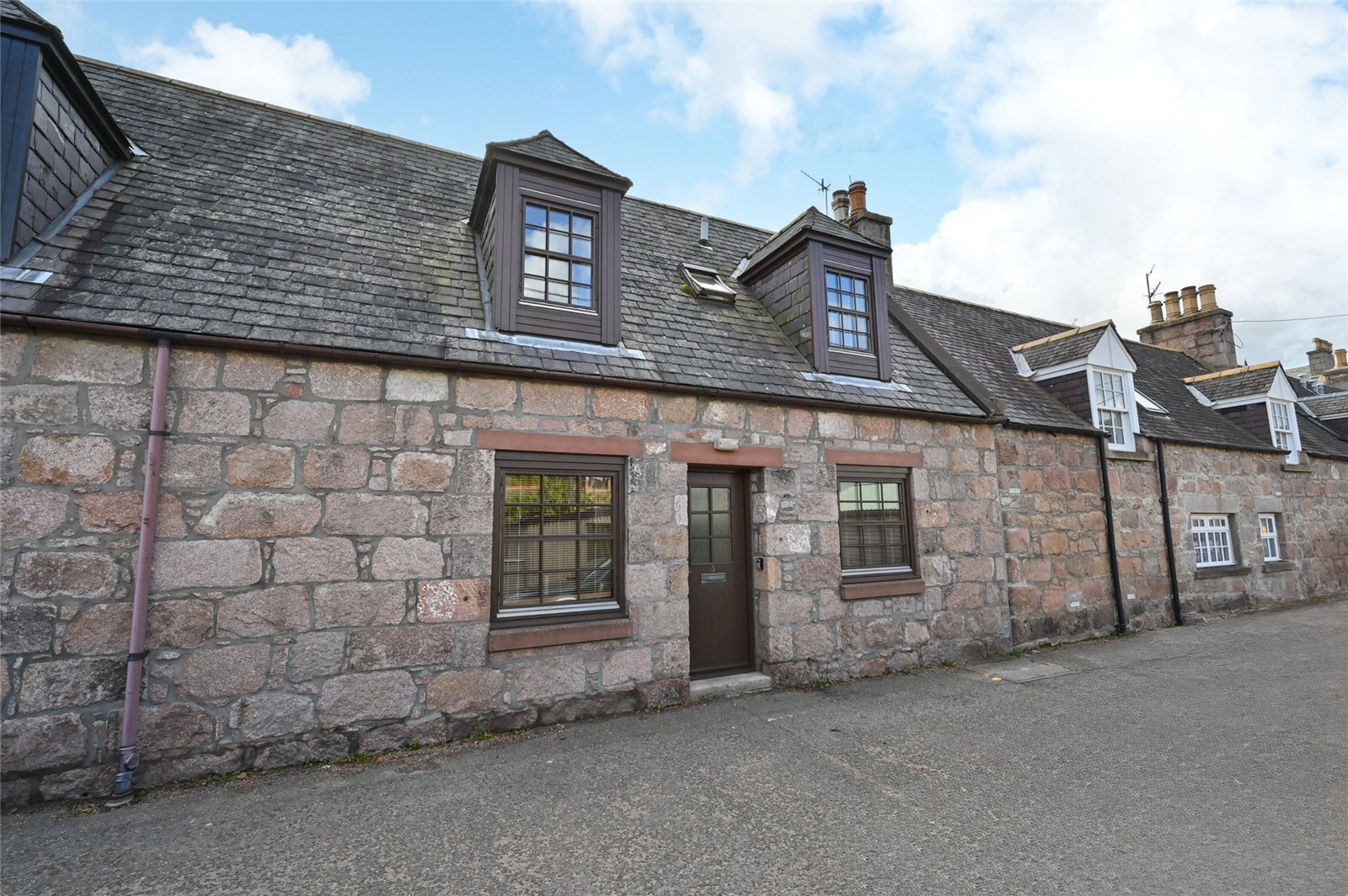 3 Old Stables Courtyard